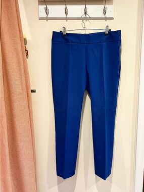 Anne Taylor Loft royal blue slim capri trousers, size 6